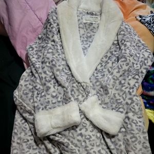 A Fuzzy Robe